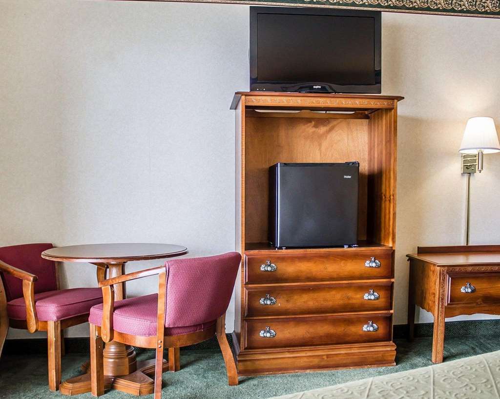 Quality Inn Lakefront Saint Ignace Bilik gambar